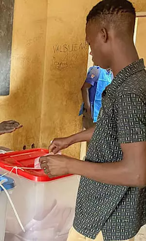 Central African Republic president seeks third term in election