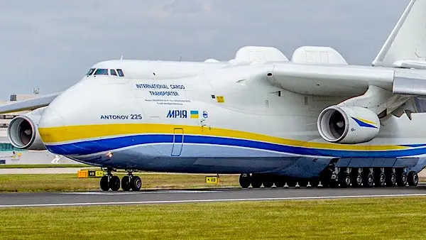 どういうこと!? キエフに「世界最大の飛行機」の”亡霊”出現 露が破壊An-225 辛辣な便名