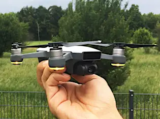Προσιτό Selfie Quadcopter κατακτά την Ελλάδα.  Η ιδέα είναι η μεγαλοφυία ...