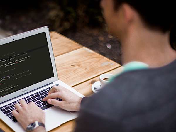 ゲームプログラマーの真実 | 仕事･年収について語る