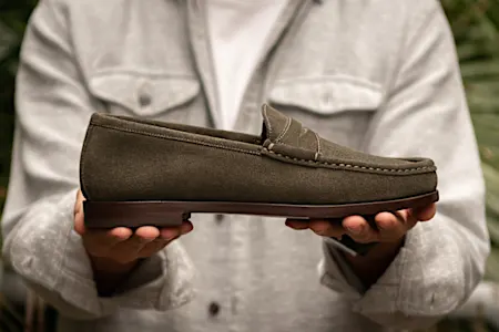 Scarpe Velasca. Dagli artigiani a te, senza alzare i prezzi. Scarpe Velasca. Dagli artigiani a te, senza alzare i prezzi.