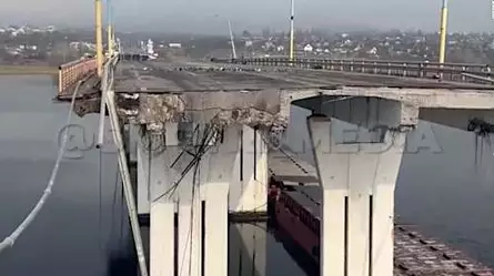 Así esta este importante puente de Jersón tras la retirada de tropas rusas