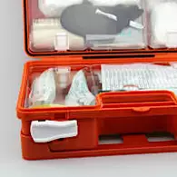 Κουτί πρώτων βοηθειών στο αυτοκίνητο: Ο αναλυτικός πίνακας με όλα όσα πρέπει να περιλαμβάνει