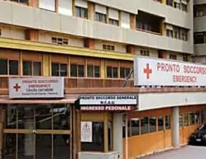 Messina, esce dall’ospedale e muore a casa: 3 avvisi di garanzia