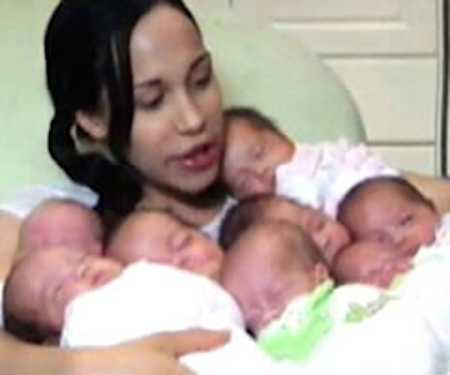 一度に8つ子を出産した母、13年間一人で子育て、今の姿は衝撃的！