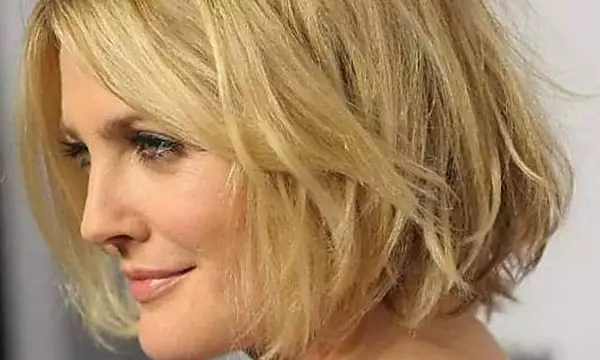 19 Short Hairstyles for Older Women with Thin Hair