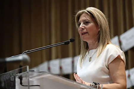 Στάση αναμονής αλλά και αιχμές από το ΠΑΣΟΚ για το «κόμμα» Καρυστιανού Στάση αναμονής αλλά και αιχμές από το ΠΑΣΟΚ για το «κόμμα» Καρυστιανού