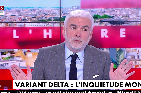 VIDEO - "J'arrête !" : Pascal Praud quitte le plateau de L'heure des pros, excédé par Ivan Rioufol