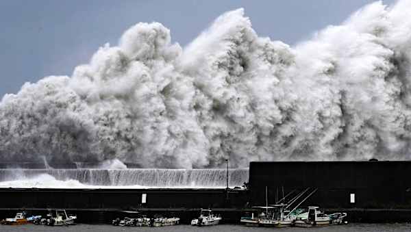 Typhoon Jebi's direct strike on Japan: in pictures