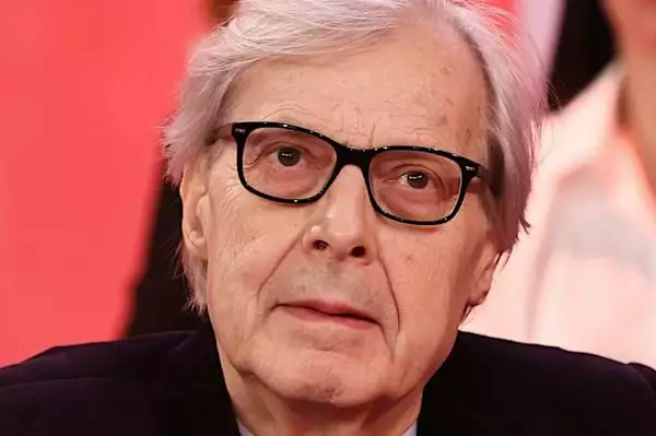 "È morto". Vittorio Sgarbi, tragico lutto