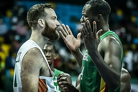 Afrobasket 2021: Côte d’Ivoire-Tunisie en finale, le Sénégal battu