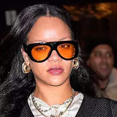 Rihanna shows off her effortlessly cool style while out in NYC