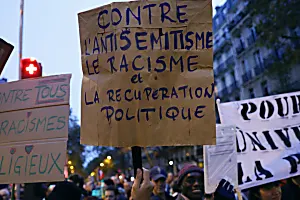 Οι αντισημιτικές πράξεις σχεδόν τετραπλασιάστηκαν πέρυσι στη Γαλλία, λέει η εβραϊκή οργάνωση