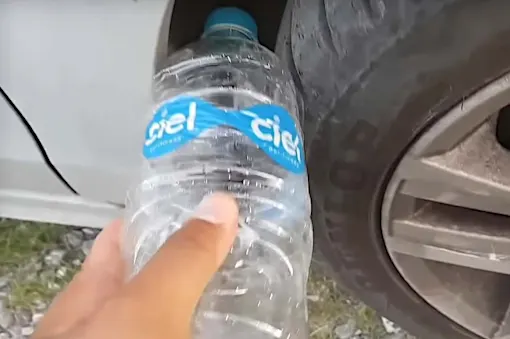 [Pics] Always Put a Plastic Bottle on Your Tires when Parked, Here's Why