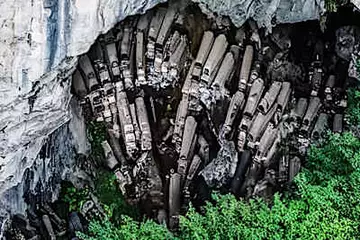 [Pics] Drone Makes A Unusual Discovery In Valley, No One Was Supposed To See This.