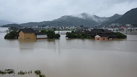 ＜佐賀豪雨＞濁流一気「まるで川」　武雄市、広範囲に被害   ｜行政・社会｜佐賀新聞ニュース