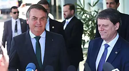 Deputados cearenses criticam nova visita de Bolsonaro ao Estado