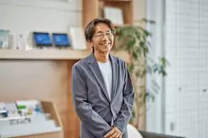 日立システムズ初のAIアンバサダーが語る。生成AIが拓く未来と、伴走者として選ばれる理由