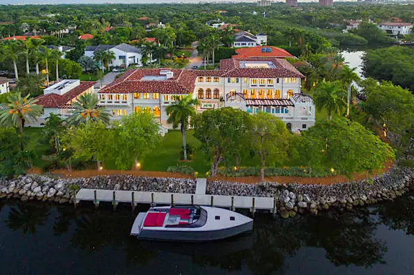 Take a Look at the World's Most Luxurious Island Properties