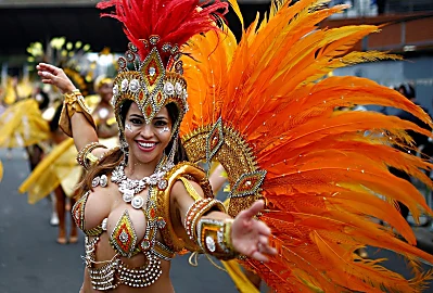 Βρετανοί Δυτικοί Ινδιάνοι κάνουν το πάρτι στο Καρναβάλι του Notting Hill στο Λονδίνο - Φωτογραφίες