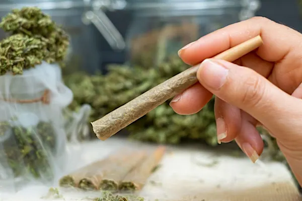 Buying Cannabis Online Is Now Legal, And Incredibly Convenient