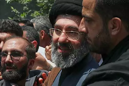 Πολύ δύσκολη η επικοινωνία με τον Μοτζτάμπα Χαμενεΐ λέει ο Πεζεσκιάν Πολύ δύσκολη η επικοινωνία με τον Μοτζτάμπα Χαμενεΐ λέει ο Πεζεσκιάν