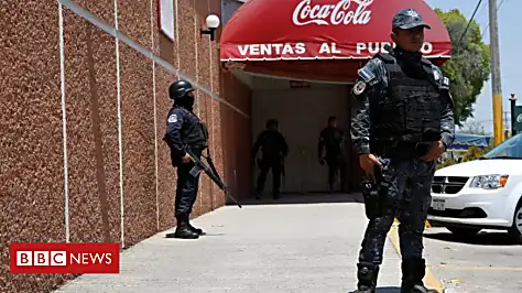 Pepsi plant shuts in Mexico after threats