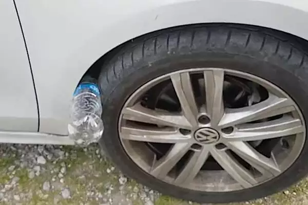 [Pics] Always Put a Plastic Bottle on Your Tires when Parked, Here's Why