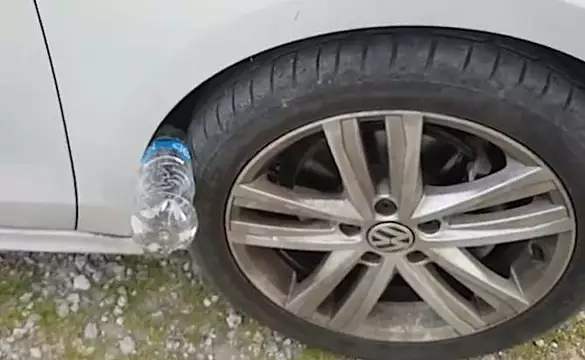 [Pics] Always Put a Plastic Bottle on Your Tires when Parked, Here's Why