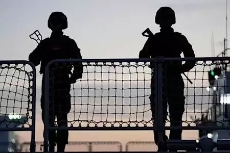 Το Ιράν δίνει πριμ 30.000 δολαρίων σε όποιον σκοτώσει αμερικανό - Διπλάσια αμοιβή στις γυναίκες Το Ιράν δίνει πριμ 30.000 δολαρίων σε όποιον σκοτώσει αμερικανό - Διπλάσια αμοιβή στις γυναίκες