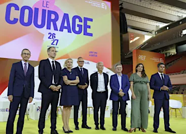 Vida em França - A oito meses das eleições presidenciais em França, candidatos aceleram para o Eliseu