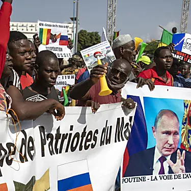 Η ρωσική ομάδα Wagner μάχεται με γαλλικά «ζόμπι» στην προπαγανδιστική εκστρατεία της Αφρικής