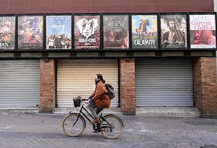 Η Γαλλία θα επιβάλει απαγόρευση ιών, καθυστερεί το άνοιγμα των πολιτιστικών χώρων Η Γαλλία θα επιβάλει απαγόρευση ιών, καθυστερεί το άνοιγμα των πολιτιστικών χώρων