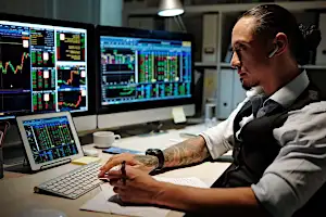 È davvero possibile vivere di trading o è tutta una truffa? Campione svela la realtà