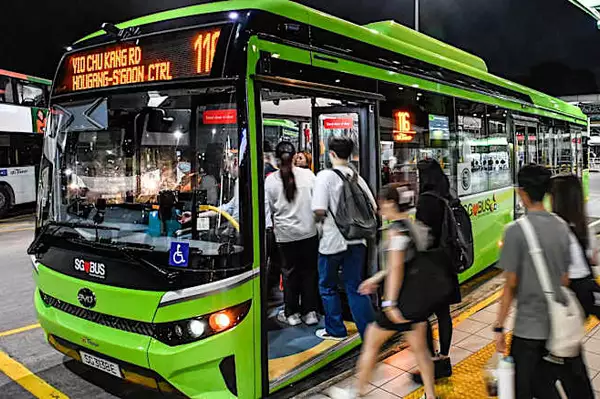 Τα κινέζικα ηλεκτρικά λεωφορεία λαμβάνουν θερμή υποδοχή στη Νοτιοανατολική Ασία