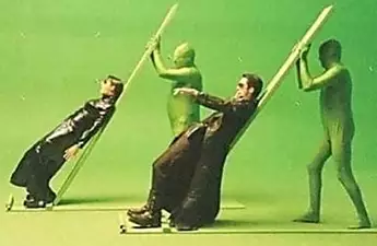 40 Photos Of Film Scenes With Green Screens