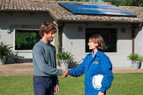 Scegli il fotovoltaico Enel, per te uno sconto sull’impianto e bonus in bolletta luce.