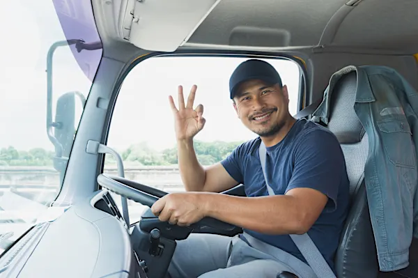 Truck Driver Salary In Canada Might Surprise You (Visa Sponsorships Might Be Available)