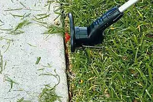 Ecco perchè tagliare l'erba è più facile con Perfect Grass™: leggero, senza fili e ricaricabile