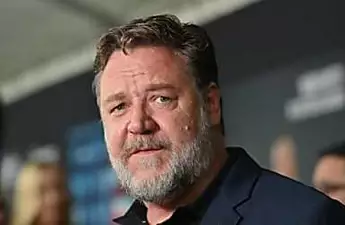 Russell Crowe slams 'joke' seating at USA-Australia basketball