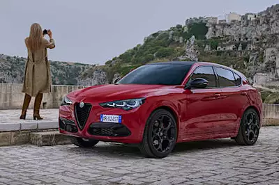 El Alfa Romeo Stelvio fusiona diseño italiano y tecnología avanzada