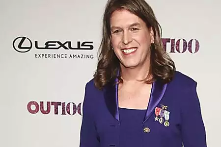 Former SEAL famous for being trans detransitions and says it's time to 'wake up'