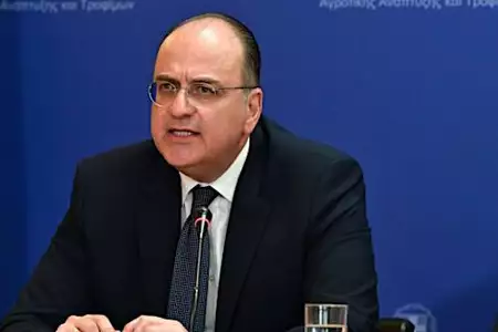 Μακάριος Λαζαρίδης: Νόμιμο το πτυχίο μου, δεν θα απολογηθώ στα αριστερά troll Μακάριος Λαζαρίδης: Νόμιμο το πτυχίο μου, δεν θα απολογηθώ στα αριστερά troll