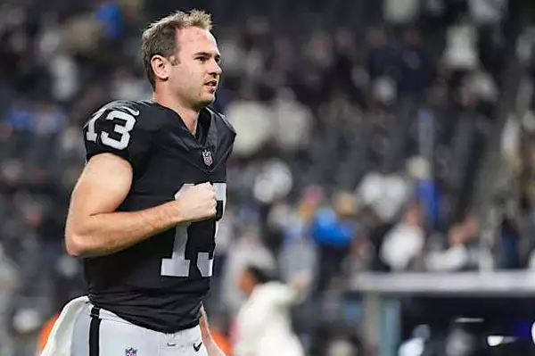 Hunter Renfrow ends up with former Raiders teammate in latest free agent prediction