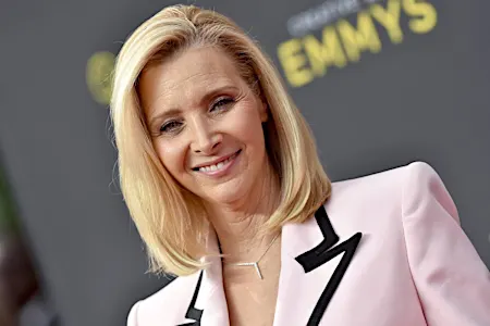 Lisa Kudrow Says ‘Friends’ Diversity Problem Stemmed from Creators Backgrounds: “Had No Business” Writing POC Stories