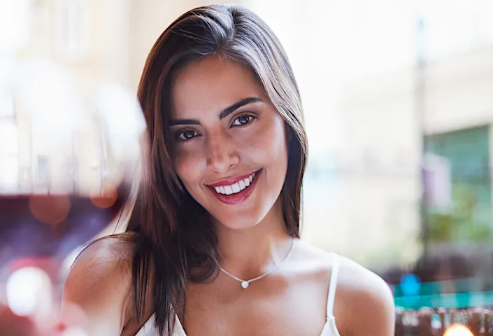 Διεθνής ιστότοπος γνωριμιών με χιλιάδες μονά