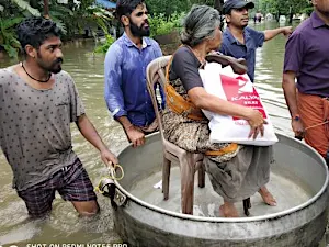keralafloods poonkunnam