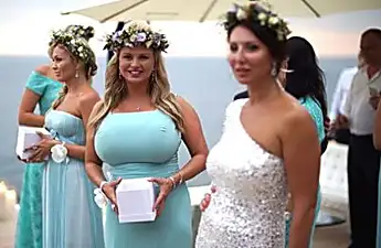 30 Wedding Photos That Went Horribly Wrong