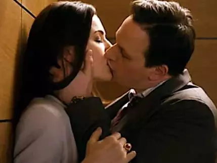 [Pics] 20 Kissing Scenes That Were Never Supposed to Happen