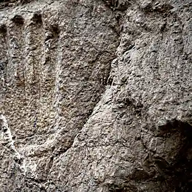 Ancient Jerusalem hand imprint baffles Israel experts